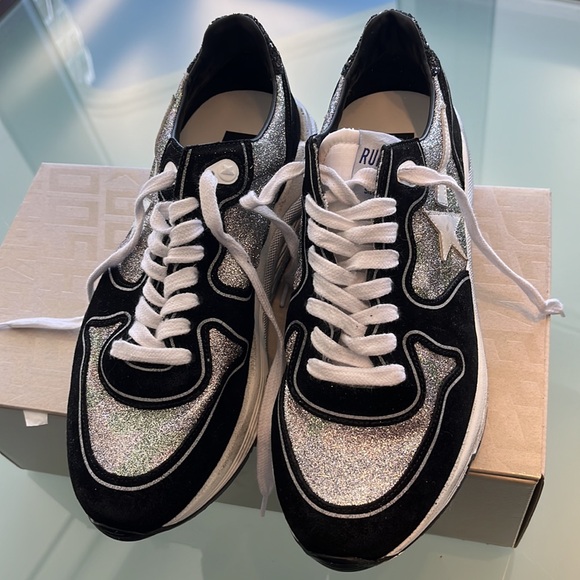 Woman’s snicker golden goose size 10 runner black silver - Picture 5 of 11